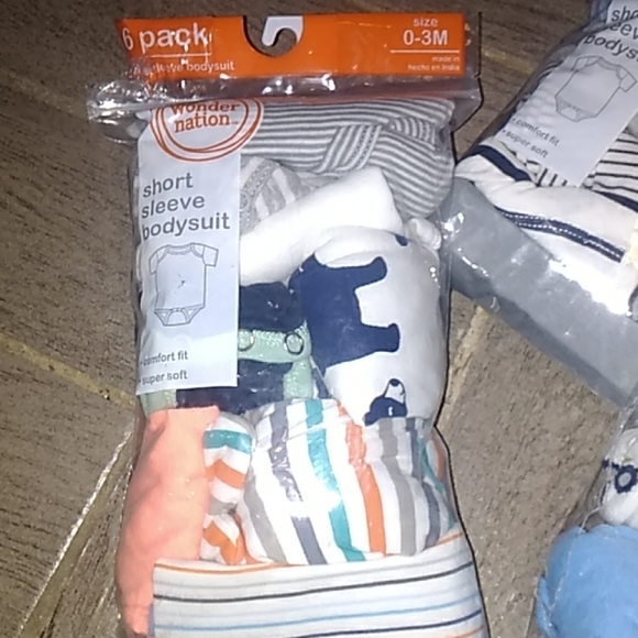 Baby clothes i cant pay for the shipping sorry - Picture 3 of 8